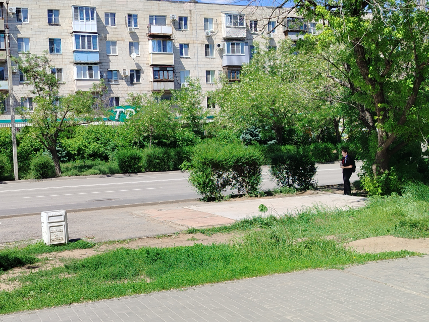 Под открытым небом: волжане ждут, когда решат проблему остановки на Карбышева