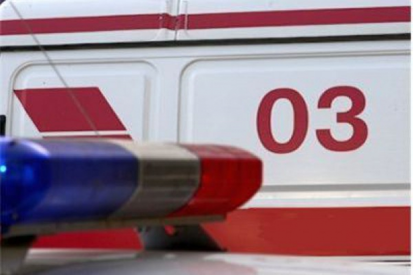 В лобовом столкновении двух ВАЗов на севере Волгограда пострадали двое человек