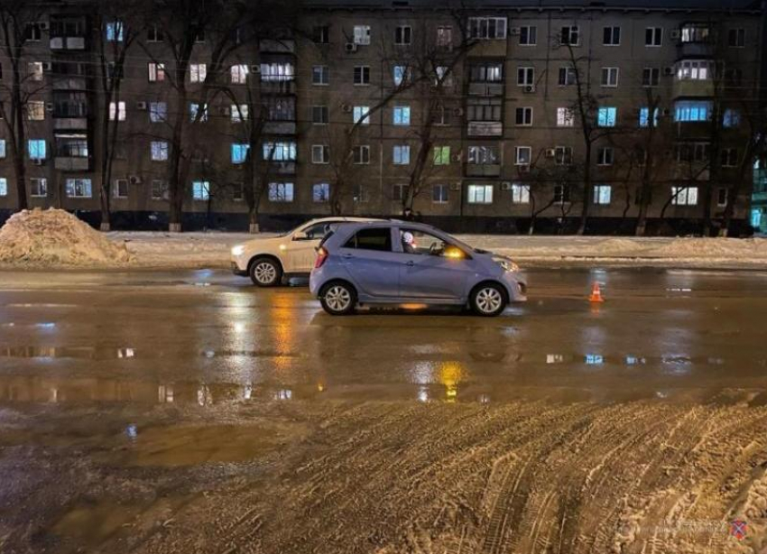 В Волжском 16-летнего сбили сразу 2 машины: подросток в больнице