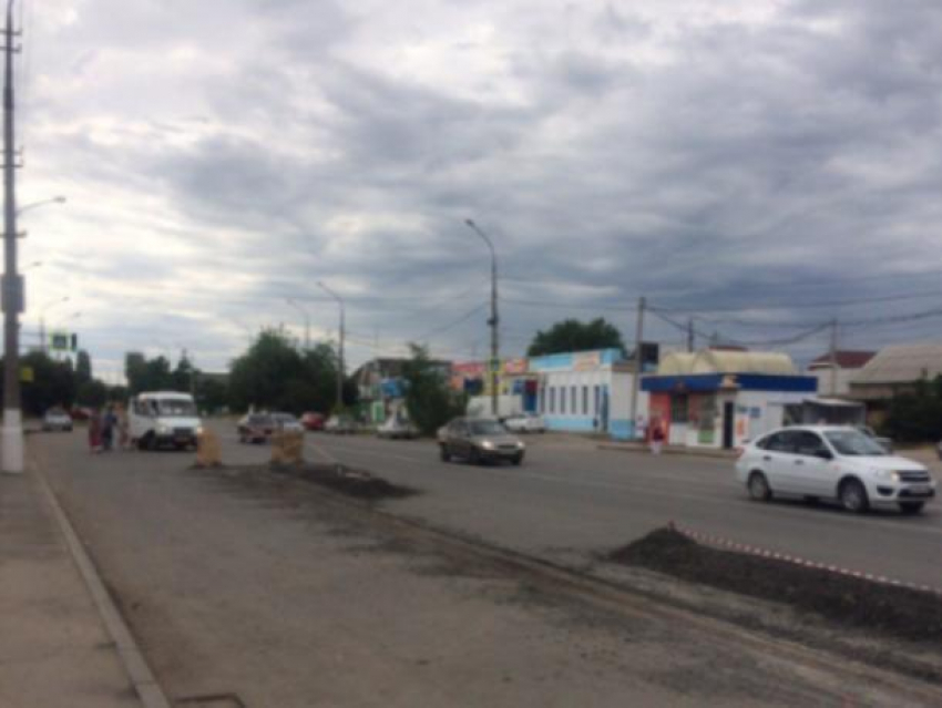 Островок безопасности начали делать на Рабочем, чтобы защитить волжан от автогонщиков