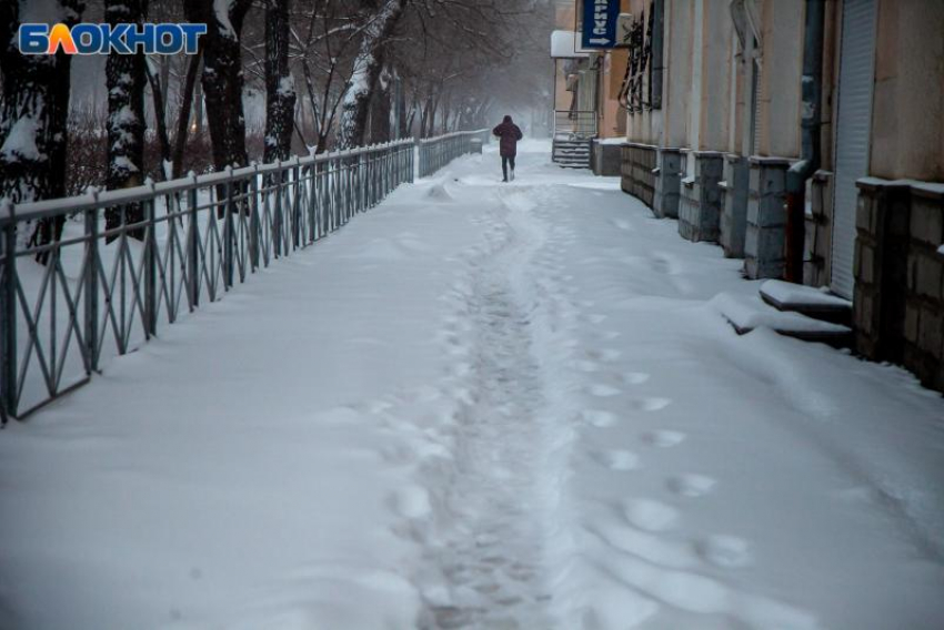 Очередная снежная буря надвигается на Волжский: предупреждение МЧС