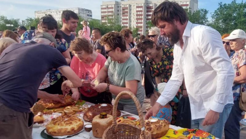 Волжские хозяйки поучаствовали в конкурсе на лучший каравай