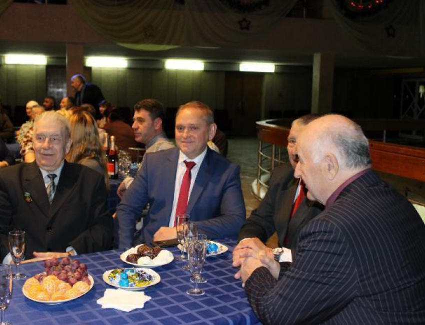 Мэр Волжского поблагодарил неравнодушных граждан за совместную работу