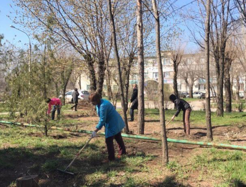 Месячник по благоустройству в Волжском продлили еще на две недели