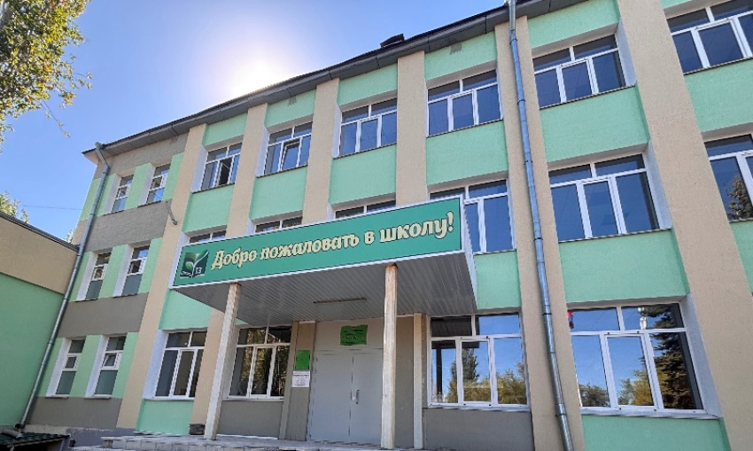 В Волжском начали распределять учеников школы №13 после начала учебного года