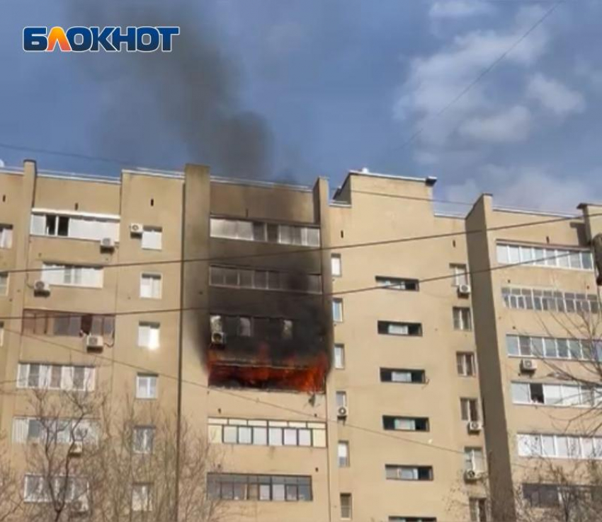 Большой пожар в 9-этажном доме на Мира попал на видео: подробности с места ЧП