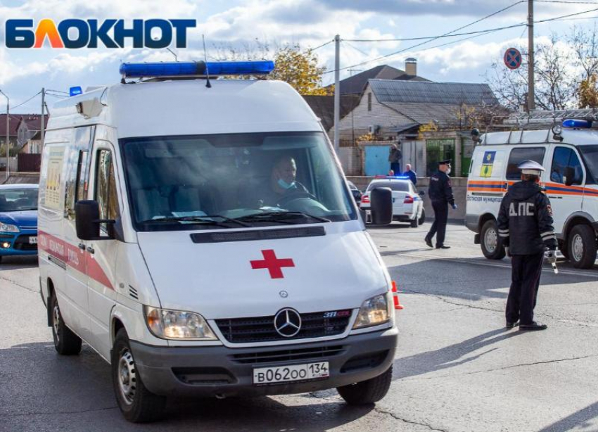 Водитель легковой устроил ДТП с автобусом в Волгограде: пострадал ребенок