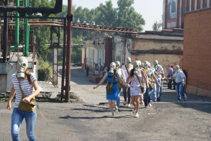 Ночью волжане дышали опять специфическим воздухом