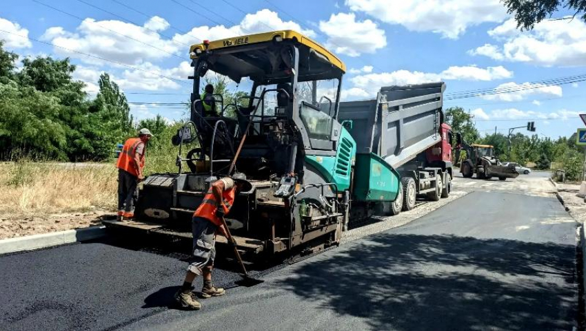Дорожный ремонт в Волжском выполнен уже на 60%