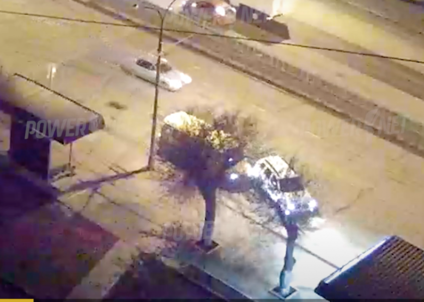 Автомобилист подрезал маршрутное такси: видео ДТП в Волжском