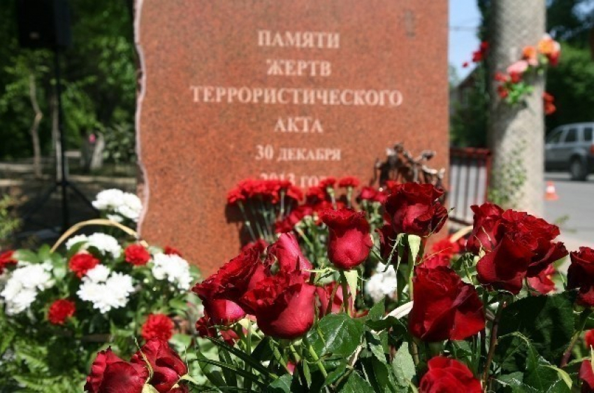 Обновленный монумент с именами жертв теракта в троллейбусе установят в Волгограде