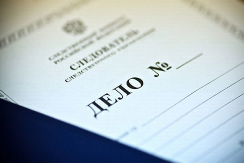 В Камышине отчим грозился зарезать падчерицу