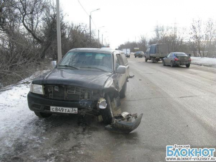 Водитель «Great Wall» пострадала в аварии в Волжском