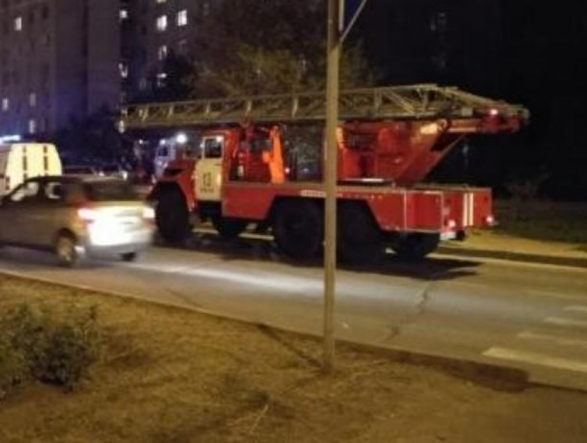 Неизвестный случайно поджег квартиру на Комсомольской в Волжском