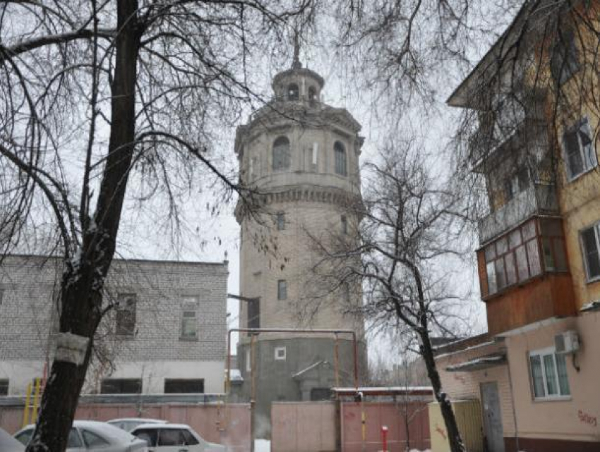 Мэрия Волжского решила приватизировать, а затем продать старую башню