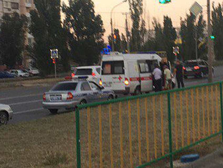 Школьница попала под колеса иномарки прямо на «зебре» в Волжском 