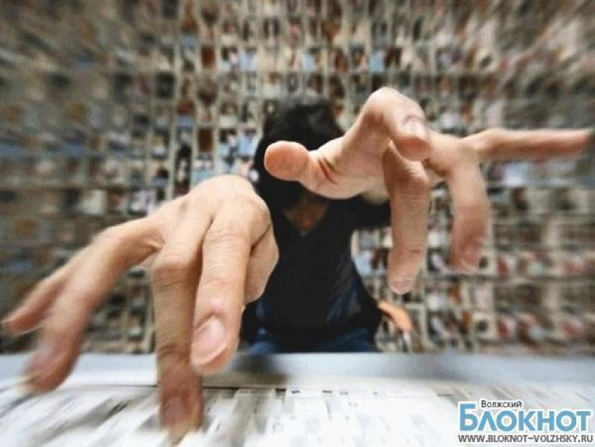 В Волгограде эзотерик из сети интернет вместо порчи снимала наличность
