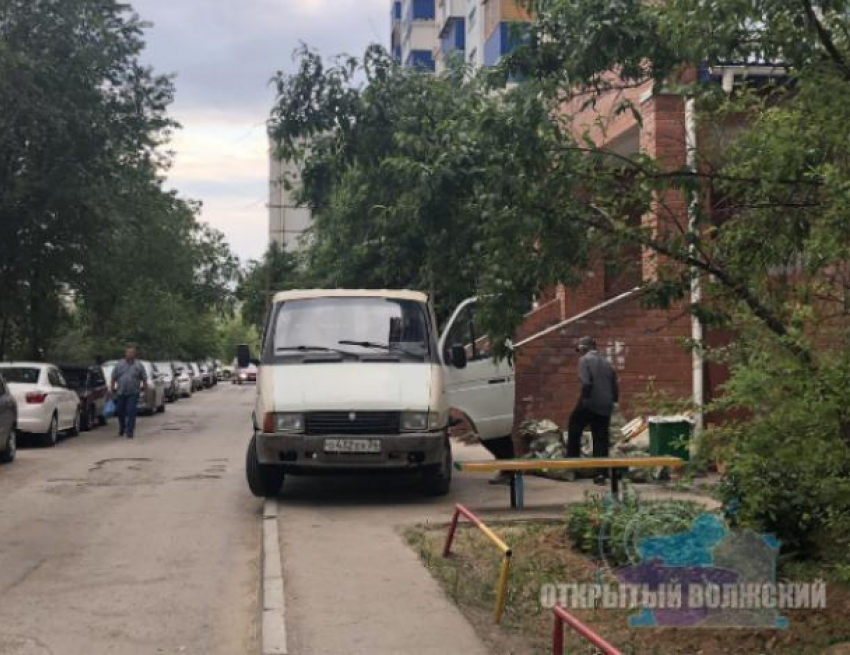 В Волжском снова заметили Чудака 