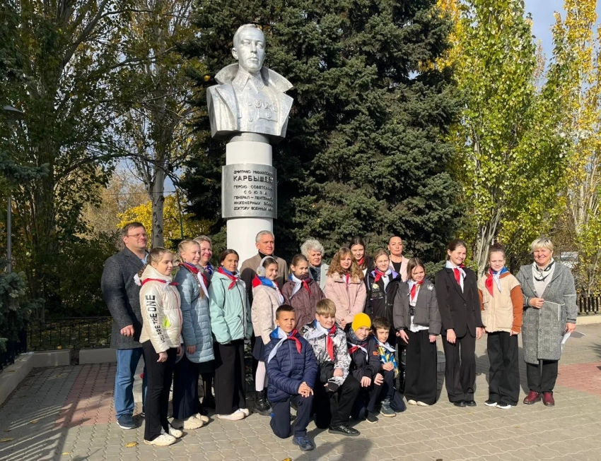 В Волжском отметили 145 годовщину со дня рождения Карбышева