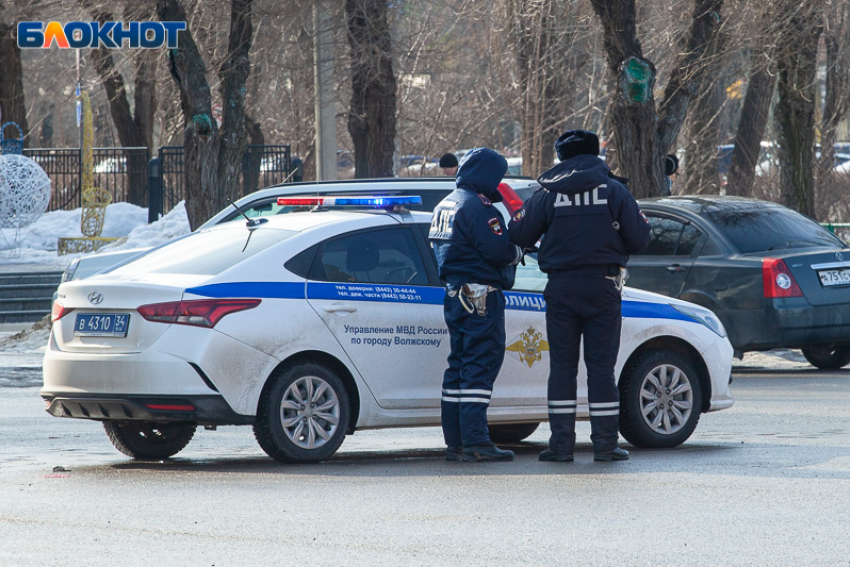 Водитель получил травмы в ДТП около Волжского