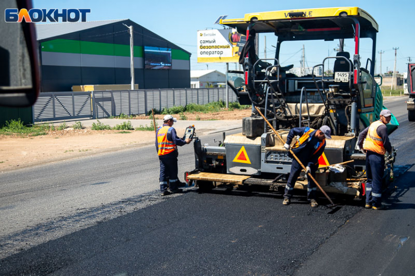 Волжский обновит 25 дорог: акцент - на подъезды к больницам, школам и театру