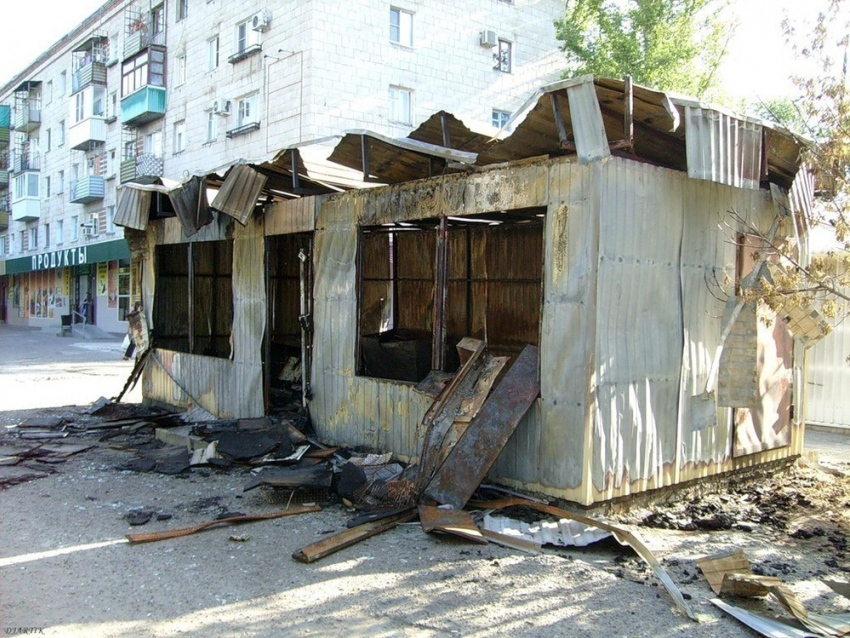 В Волгограде горел павильон «Царь-продукт"