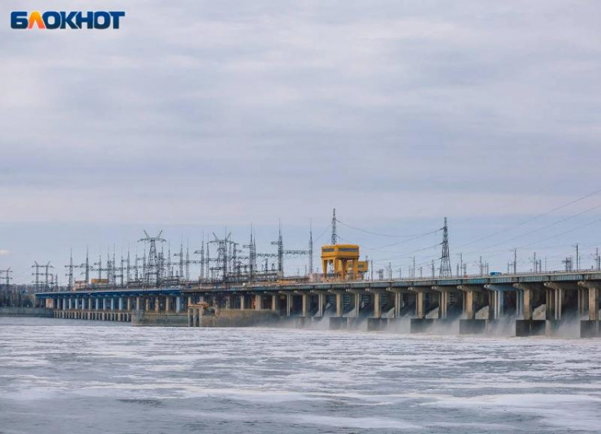 В Волжский придет мошка: на ГЭС снизятся сбросы воды