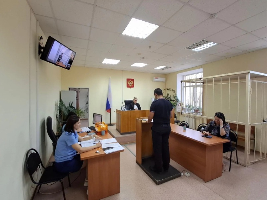 В Волжском мужчину отправили под арест после избиения знакомого