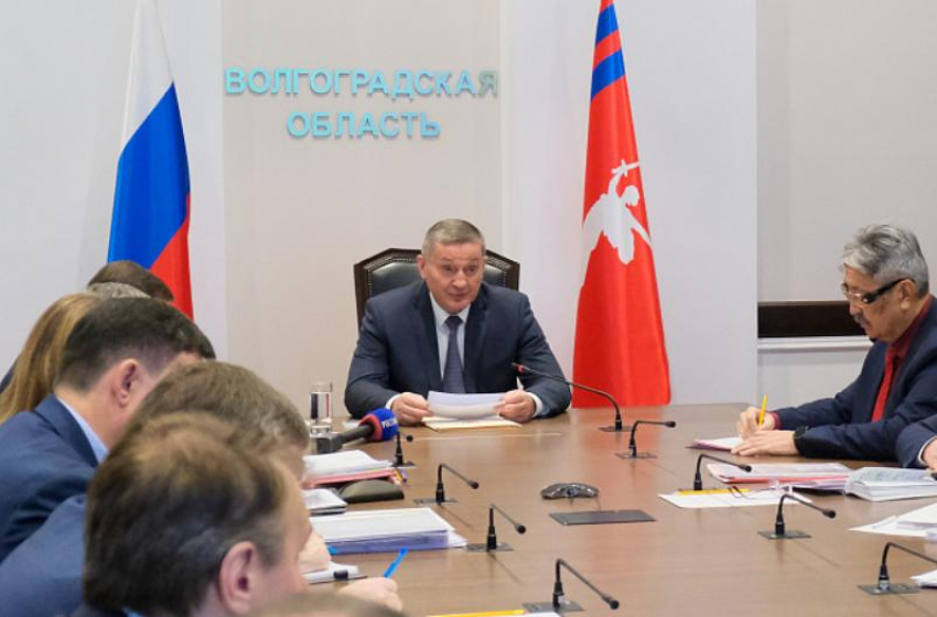 В Волгоградской области вводится особый контроль за отоплением в домах и состоянием дорог до середины февраля