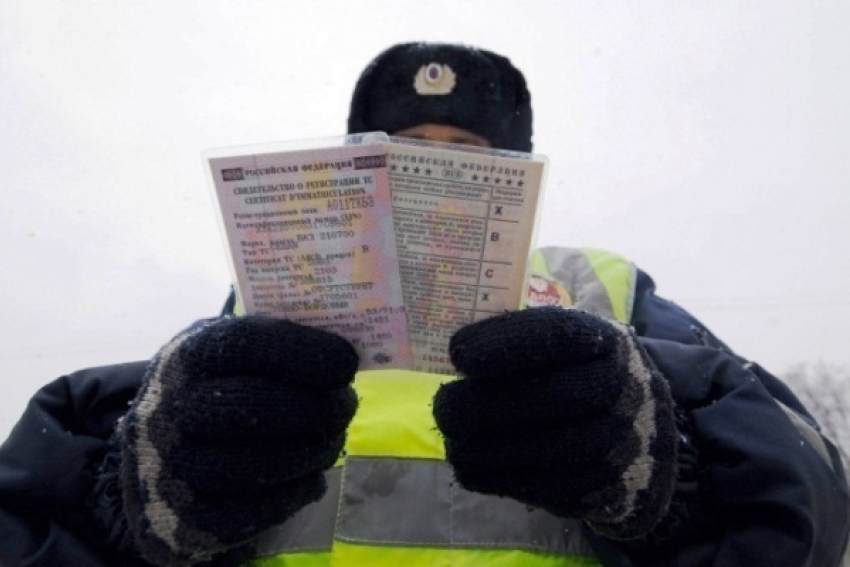 Под Волгоградом инспекторы ДПС предстанут перед судом за трехчасовое избиение правонарушителя