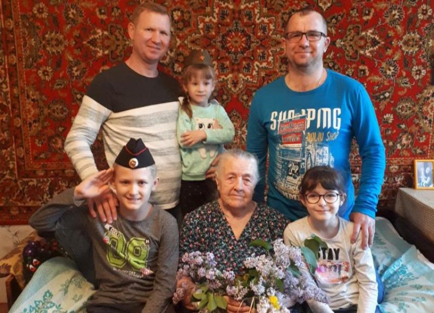 «Немец пришел в школу и расстрелял их учителя»: волжанин о жизни бабушки в ВОВ