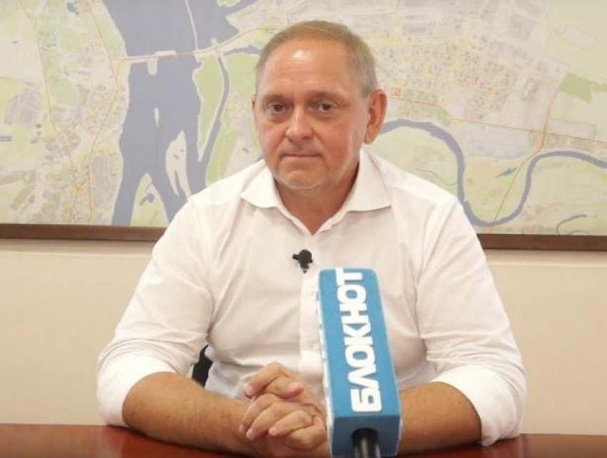 О дорогах и дворах: глава города ответил на вопросы волжан