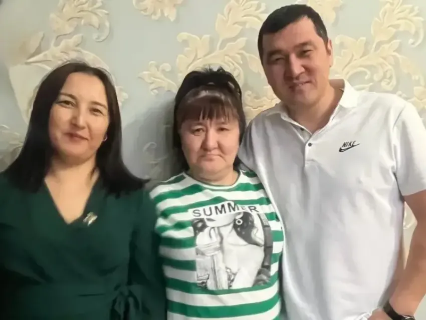 Нурию Абдрахмановну поздравляют с Днем матери дети!