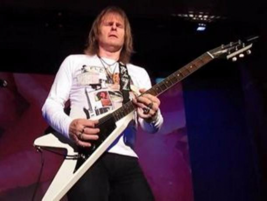 День народного единства в Волжском: споет «землянин», сыграют в футбол и устроят крестный ход