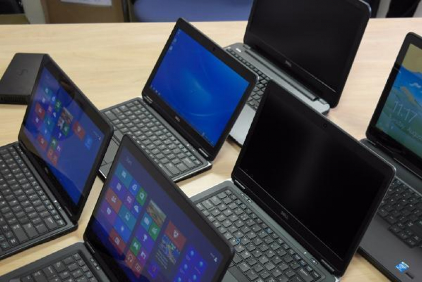 Укравшего с подельником 18 ноутбуков из саратовского офиса волгоградца задержали два месяца спустя