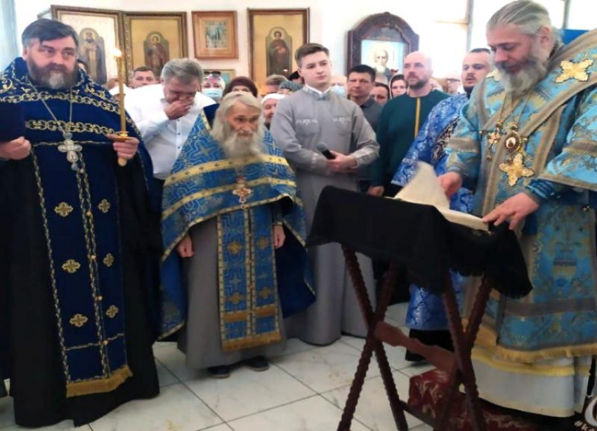 Личный духовник Патриарха Кирилла помолился в волжском храме