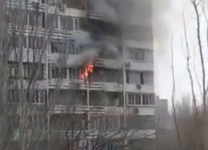 Горел 6 этаж: подробности о пожаре в жилом доме Волжского