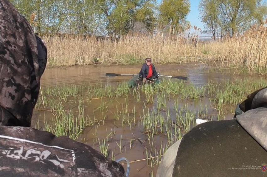 Под Волжским задержали двух мужчин на незаконной ловле рыбы