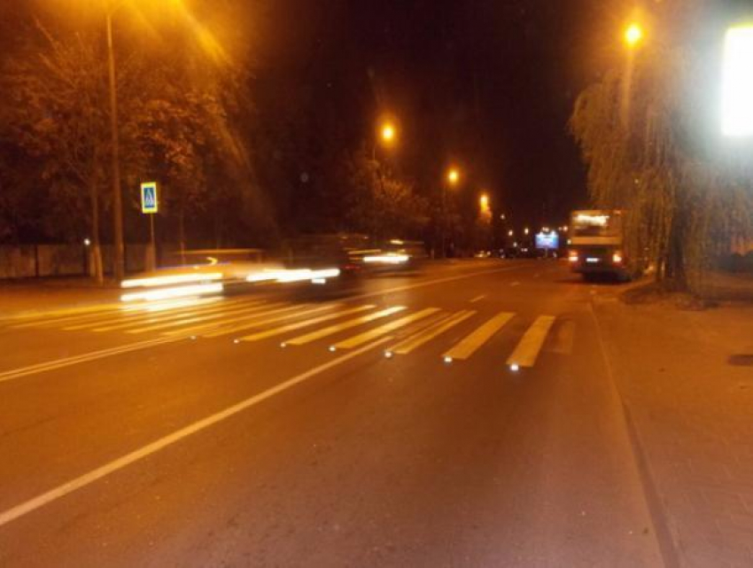 Отражатели «кошачий глаз» и светодиодные светильники установят на улице Кирова в Волжском