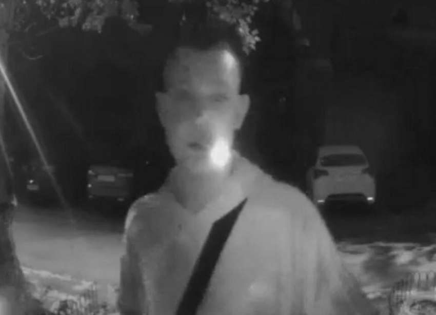 В Волжском задержан участник ночного вандализма в 30-м квартале