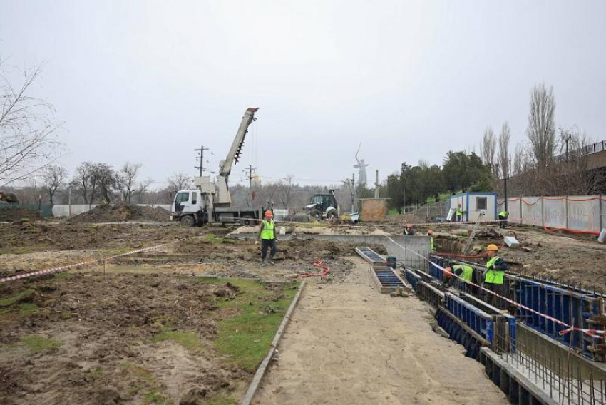 В Волгограде у подножия Мамаева кургана началось строительство мемориала участникам СВО
