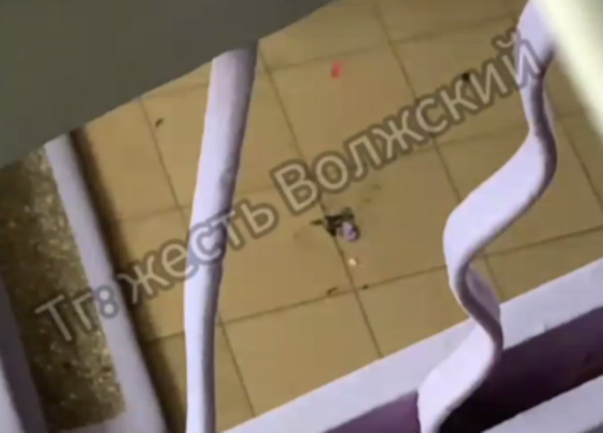 В школе Волжского у шестиклассника на перемене загорелась электронная зажигалка 