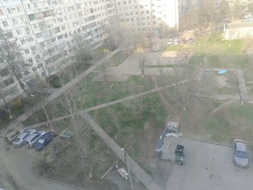 «Встать негде»: волжане в MAXе массово жалуются на дефицит парковок