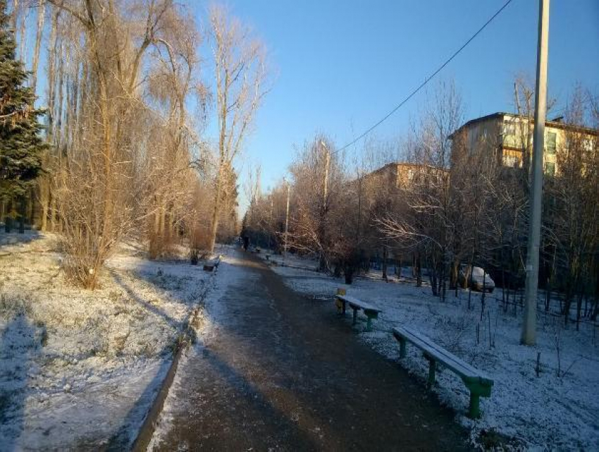 Во всемирный День Ньютона в Волжском синоптики предсказали мороз и солнце