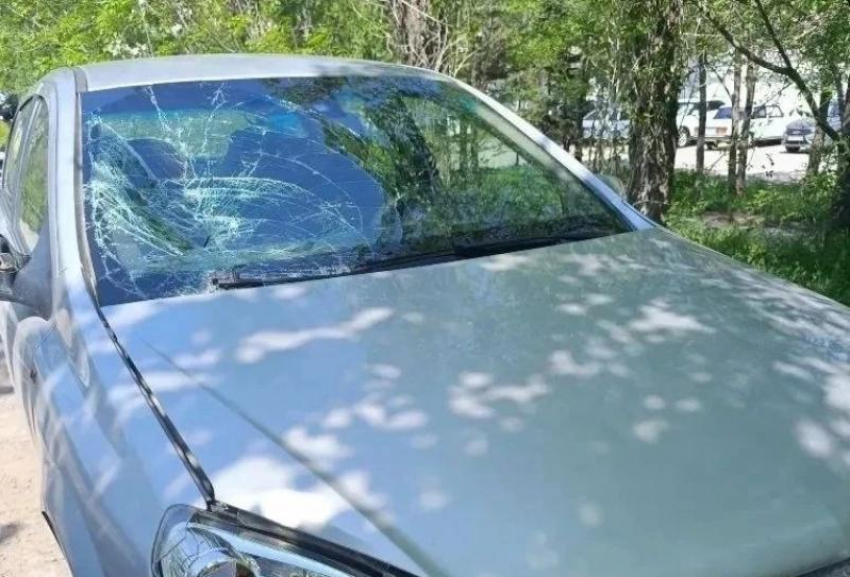Прокуратура взяла на контроль жестокое ДТП в Волжском, в котором пострадала 9-летняя девочка