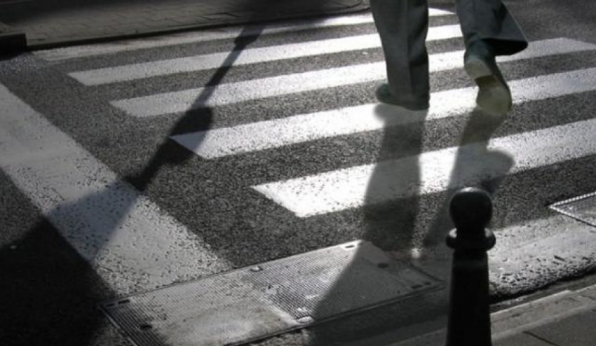 На третьей Продольной 28-летний водитель Audi сбил двух пешеходов