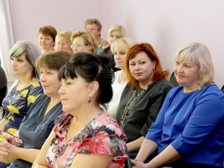 Депутаты поздравили с Днем дошкольного работника сотрудников детских садов Волжского