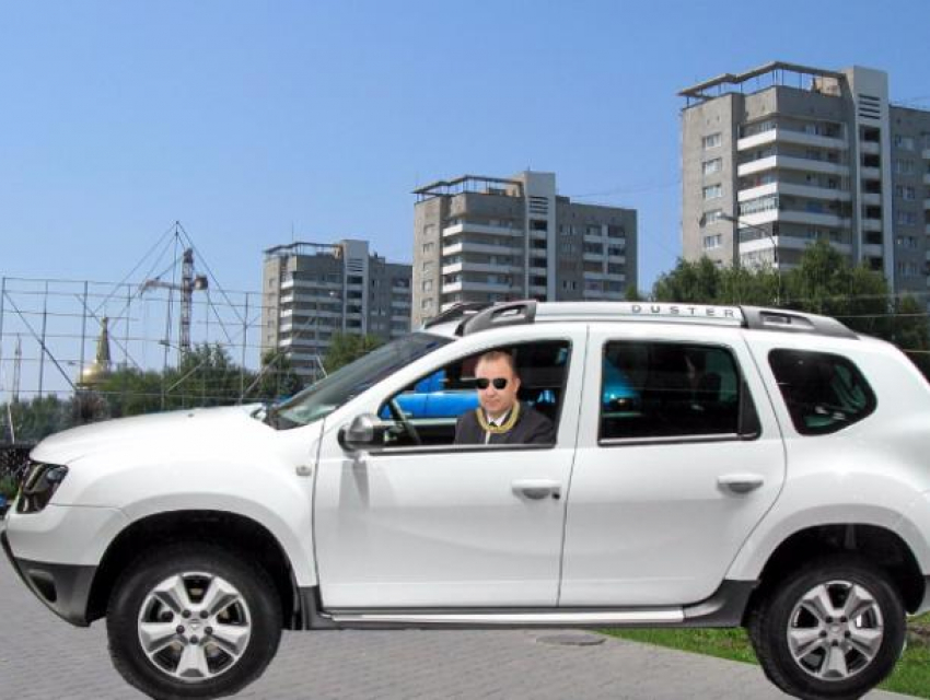 Председатель Волжской гордумы Дмитрий Ястребов ездит на стареньком Renault