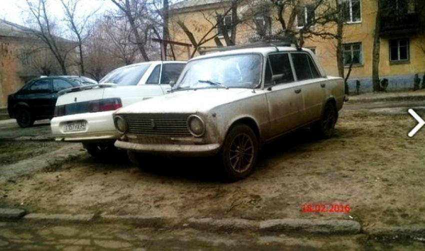 Волжских автохамов не останавливают ни барьеры, ни жалобы жителей