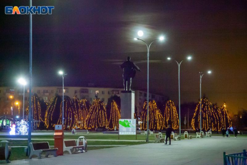 Депутаты обсудили отмену гуляний и отказ от новых украшений в Волжском